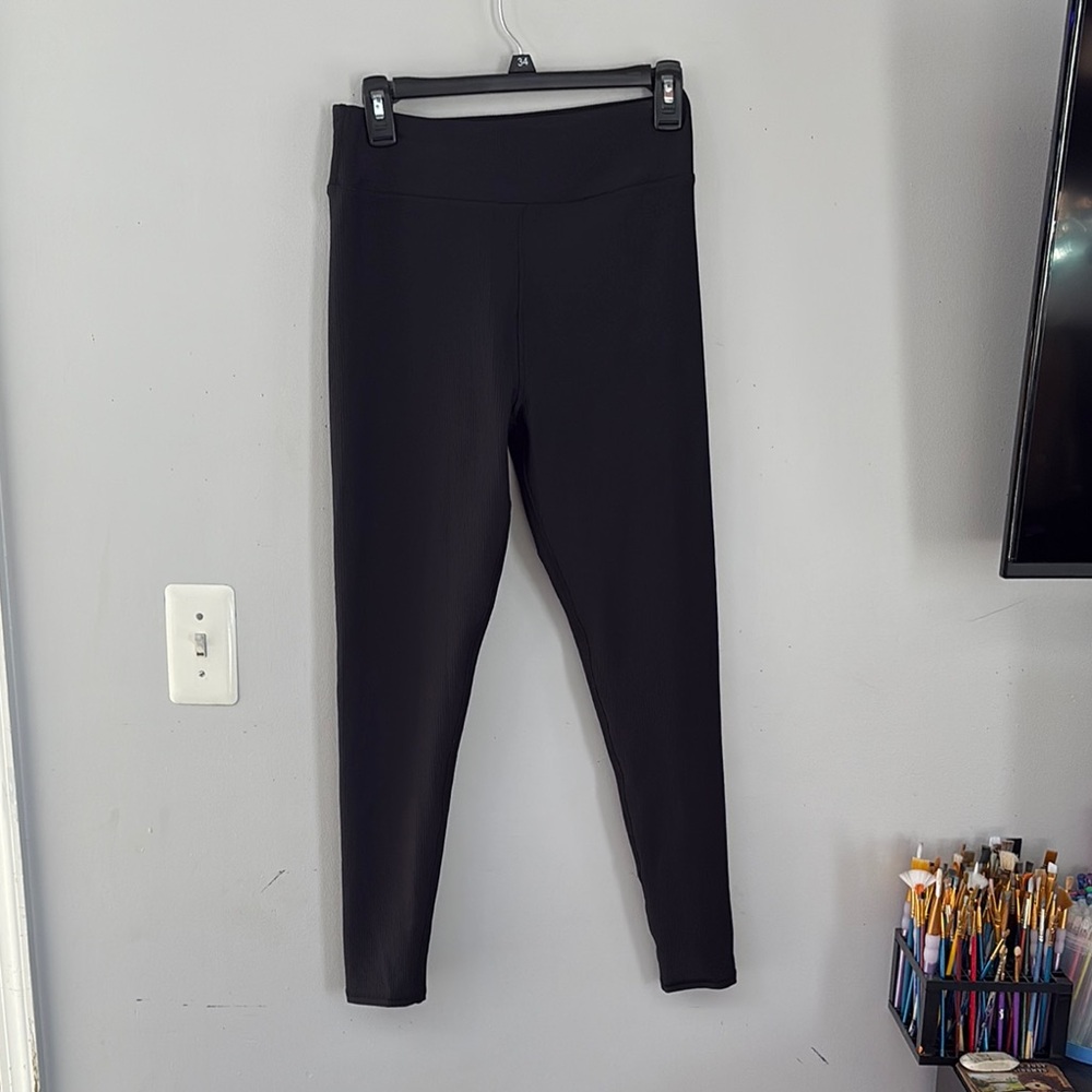 ribbed black leggings